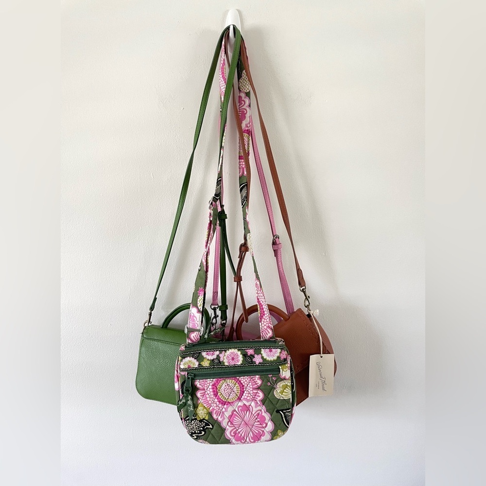 Bundle of 4 Bags Purses / crossbody Vera Bradley & Universal Threads - Picture 1 of 11